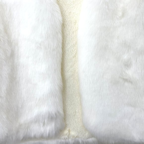 Code 22 Soft Faux Fur Vest Medium - Picture 8 of 8